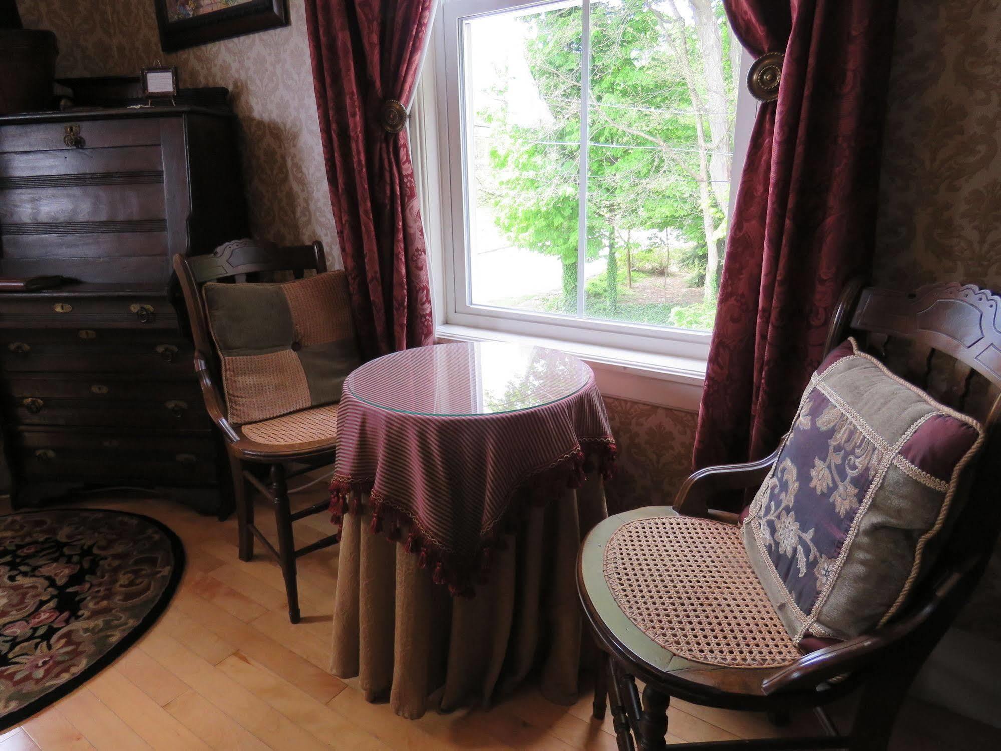 The Sleigh Maker Inn Bed And Breakfast Westborough Dış mekan fotoğraf
