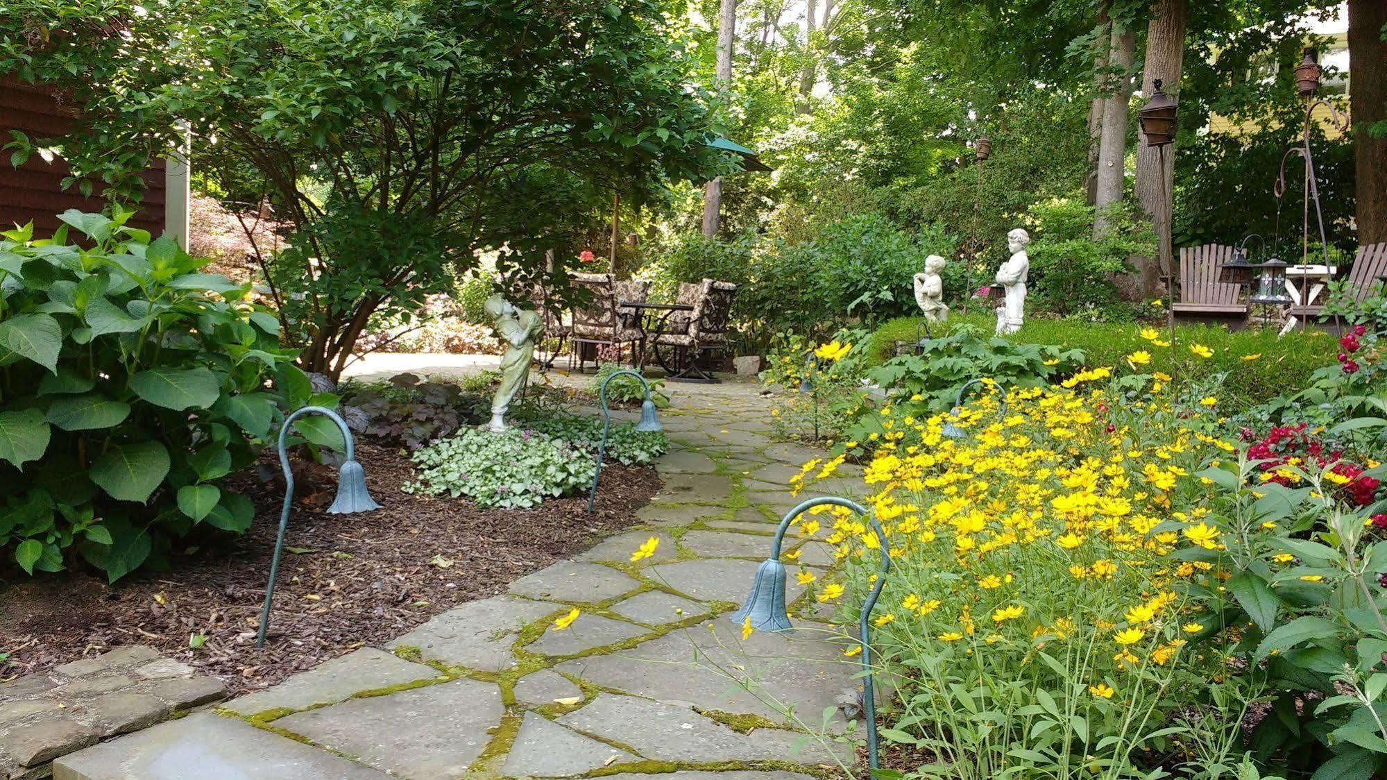 The Sleigh Maker Inn Bed And Breakfast Westborough Dış mekan fotoğraf